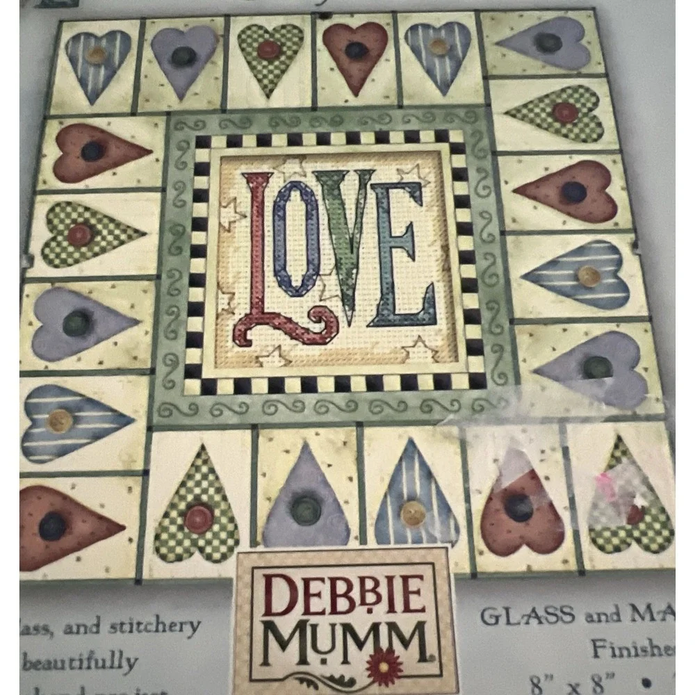 New Dimensions Daydreams‎ Debbie Mumm LOVE Cross Stitch Kit 72931 8x8